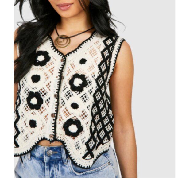 Urban Revivo Black & White Floral Crochet Vest Size 10 Button Front‎ Boho Chic - Picture 2 of 16